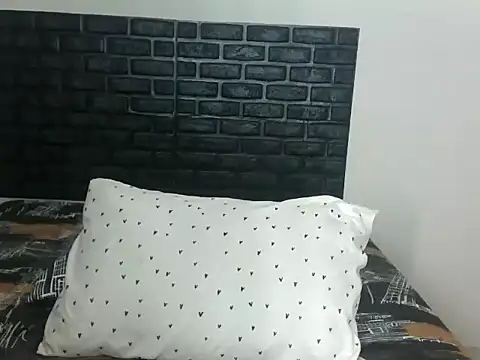 clover cams1874 online show from December 1, 2025, 8:47 pm