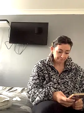 Snapshot of GoldenSquirter chatting on November 28, 2025, 10:07 am GoldenSquirter online show from November 28, 2025, 10:07 am