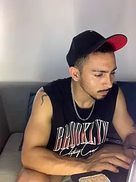 NicolasChest xxx online show from June 27, 2026, 1:32 am