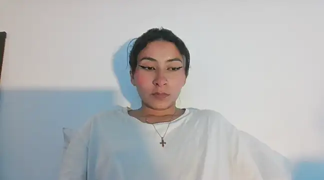 Snapshot of Khalessi-j chatting on March 12, 2025, 12:15 pm Khalessi-j online show from March 12, 2025, 12:15 pm