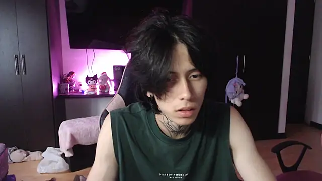 Snapshot of xIce_Boy chatting on December 14, 2025, 10:25 pm xIce Boy online show from December 14, 2025, 10:25 pm