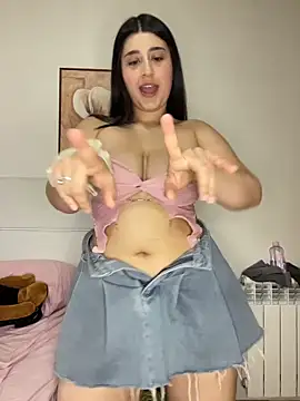 SashaLuss  online show from June 10, 2026, 7:02 pm