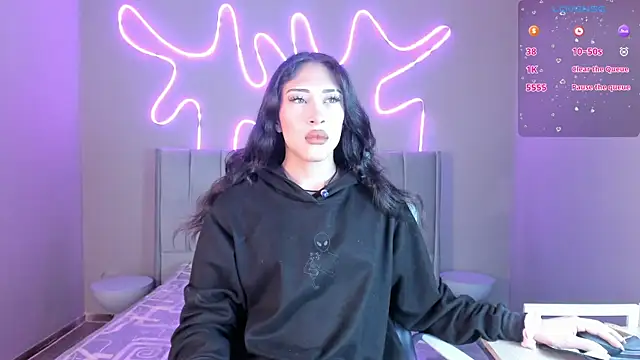 madison  rey online show from December 15, 2025, 12:53 pm