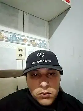 Snapshot of artdesexo chatting on October 13, 2025, 1:05 am artdesexo online show from October 13, 2025, 1:05 am