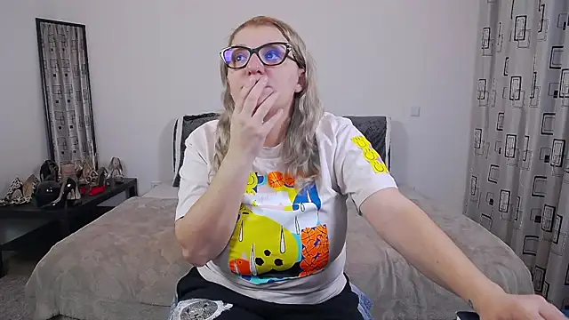 Snapshot of SharronAlexa chatting on February 5, 2026, 11:15 am SharronAlexa online show from February 5, 2026, 11:15 am