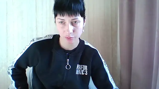 Snapshot of _Black-Panther_ chatting on November 2, 2025, 8:39 am Black-Panther online show from November 2, 2025, 8:39 am