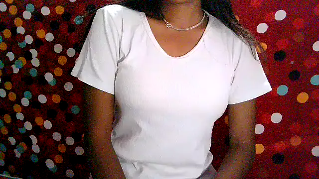 Snapshot of LAYLA_600 chatting on November 5, 2025, 10:48 am LAYLA 600 online show from November 5, 2025, 10:48 am