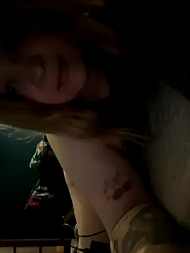 IMHORNYWET online show from September 28, 2025, 2:33 pm