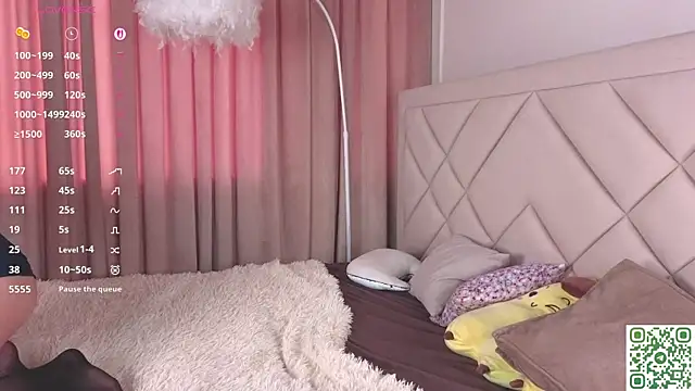 Snapshot of NormaCusson chatting on October 11, 2025, 7:40 am NormaCusson online show from October 11, 2025, 7:40 am