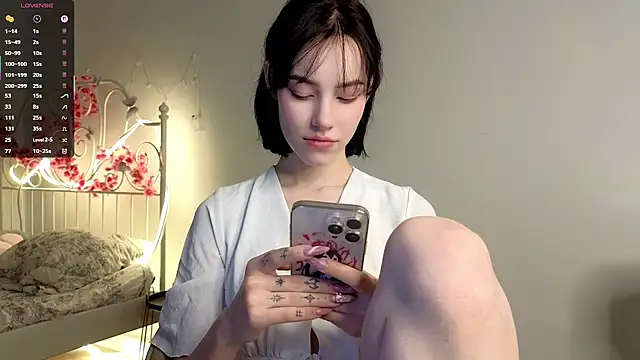 glamourr online show from October 14, 2025, 9:43 am