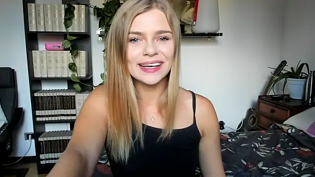 Snapshot of HaleyReedme chatting on September 23, 2025, 7:11 am HaleyReedme online show from September 23, 2025, 7:11 am