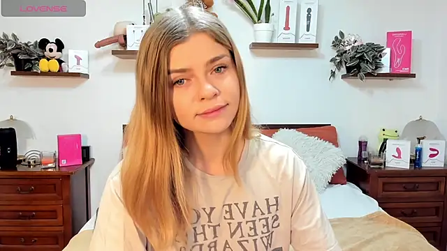 HaleyReedme online show from November 14, 2025, 8:13 am