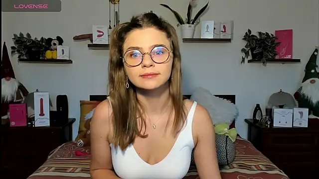 Snapshot of HaleyReedme chatting on January 19, 2026, 7:45 am HaleyReedme online show from January 19, 2026, 7:45 am