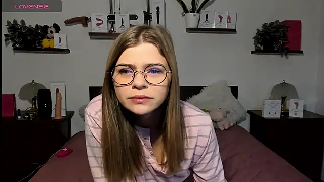 Snapshot of HaleyReedme chatting on February 2, 2026, 8:02 am HaleyReedme online show from February 2, 2026, 8:02 am