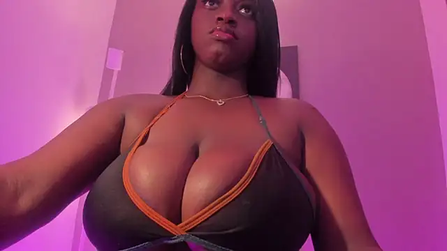 Snapshot of BetsyBennet_ chatting on March 21, 2025, 9:34 pm BetsyBennet online show from March 21, 2025, 9:34 pm