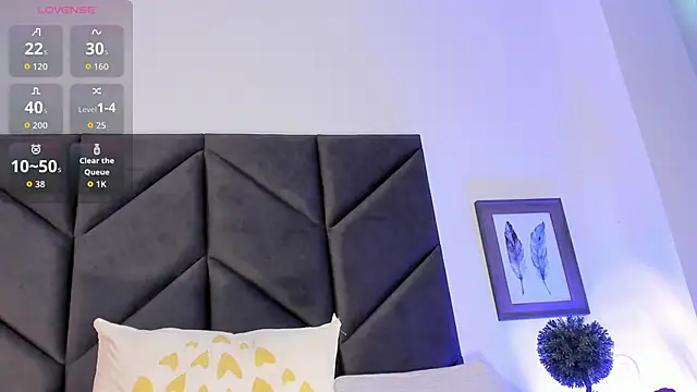 Kendallross28 online show from October 22, 2025, 1:33 pm