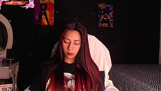 Snapshot of yes0225 chatting on November 4, 2025, 3:44 pm yes0225 online show from November 4, 2025, 3:44 pm