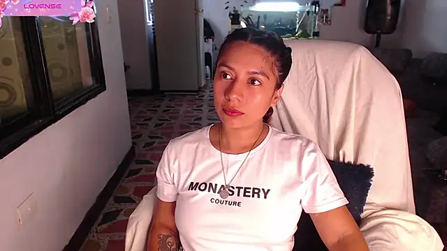 Snapshot of yes0225 chatting on November 5, 2025, 3:45 pm yes0225 online show from November 5, 2025, 3:45 pm