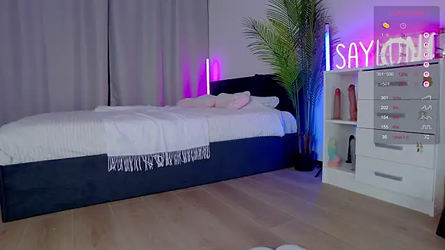 Say luna online show from December 1, 2025, 7:41 pm