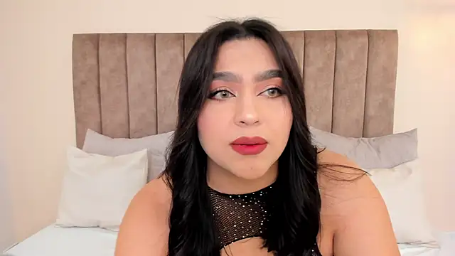 eva sainnt online show from September 25, 2025, 4:54 pm