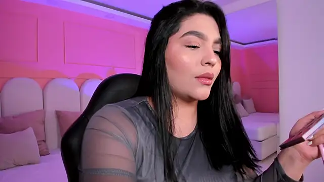 eva sainnt online show from November 16, 2025, 1:44 am