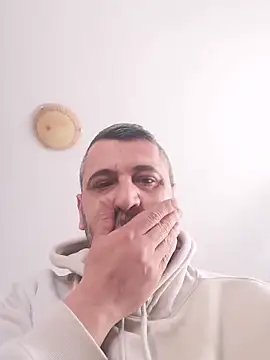 Snapshot of yourflowerpink chatting on December 19, 2025, 7:37 am yourflowerpink online show from December 19, 2025, 7:37 am