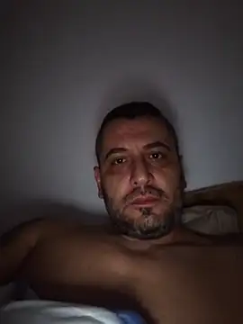 Snapshot of yourflowerpink chatting on December 19, 2025, 7:43 pm yourflowerpink online show from December 19, 2025, 7:43 pm