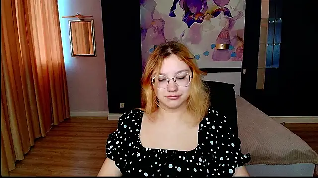 AngelinaLow online show from March 3, 2026, 12:33 pm