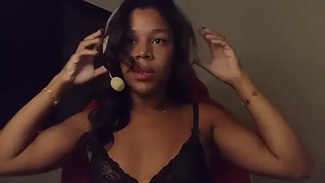 Snapshot of cammydebora chatting on October 2, 2025, 12:06 am cammydebora online show from October 2, 2025, 12:06 am