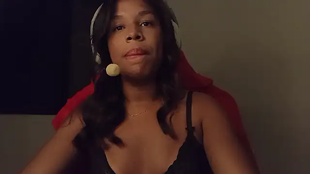 Snapshot of cammydebora chatting on October 3, 2025, 12:40 am cammydebora online show from October 3, 2025, 12:40 am