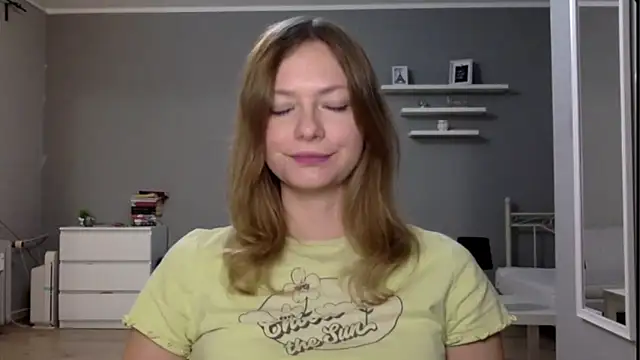 Snapshot of MillieShow chatting on October 23, 2025, 5:12 pm MillieShow online show from October 23, 2025, 5:12 pm