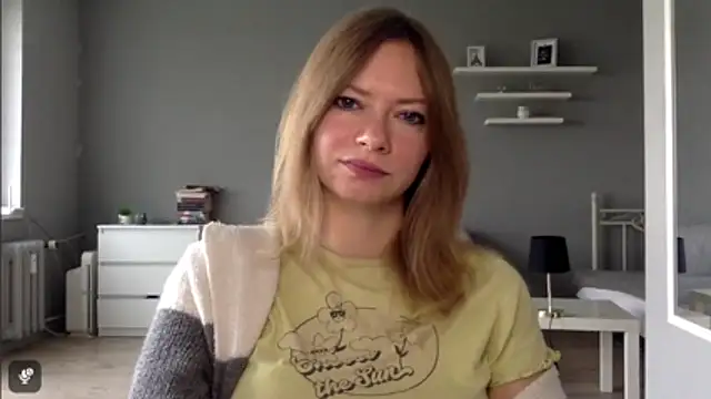 Snapshot of MillieShow chatting on October 28, 2025, 8:40 am MillieShow online show from October 28, 2025, 8:40 am