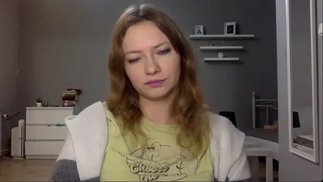 Snapshot of MillieShow chatting on November 2, 2025, 10:12 pm MillieShow online show from November 2, 2025, 10:12 pm