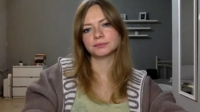 Snapshot of MillieShow chatting on November 15, 2025, 3:30 pm MillieShow online show from November 15, 2025, 3:30 pm