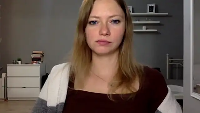 Snapshot of MillieShow chatting on November 20, 2025, 9:47 pm MillieShow online show from November 20, 2025, 9:47 pm