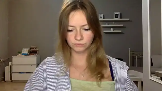 Snapshot of MillieShow chatting on January 6, 2026, 9:50 pm MillieShow online show from January 6, 2026, 9:50 pm