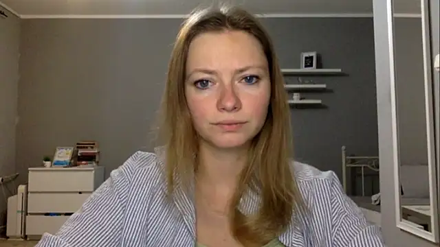 Snapshot of MillieShow chatting on January 7, 2026, 10:23 pm MillieShow online show from January 7, 2026, 10:23 pm