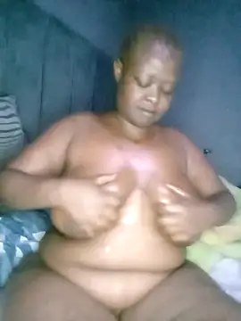 Snapshot of HerPleasure2025 chatting on November 9, 2025, 6:12 am HerPleasure2025 online show from November 9, 2025, 6:12 am