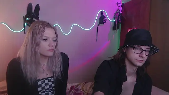 Your Horny Friends online show from March 18, 2025, 12:16 am