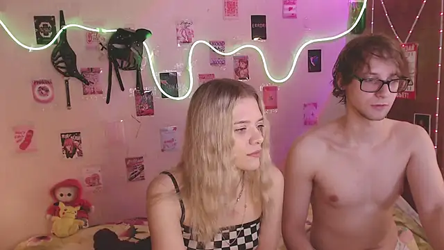 Your Horny Friends online show from October 17, 2025, 1:25 pm