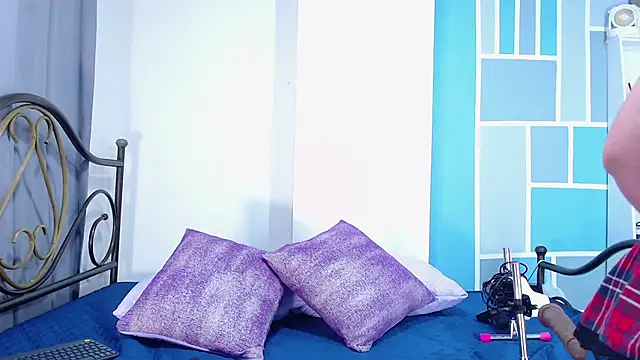 camilleturner1 online show from October 11, 2025, 12:54 am