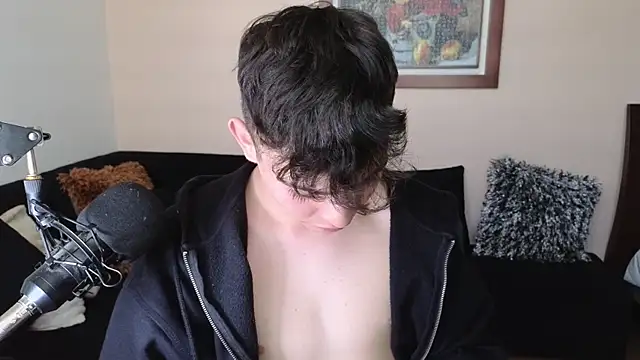 Snapshot of lukeboyce33 chatting on March 12, 2025, 7:49 pm lukeboyce33 online show from March 12, 2025, 7:49 pm