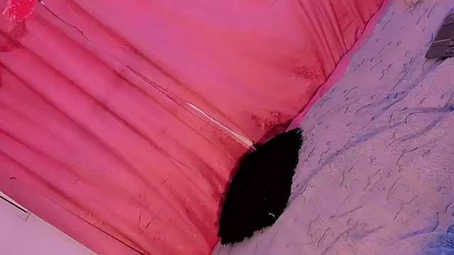 Mariana-ofc online show from November 5, 2025, 11:21 am