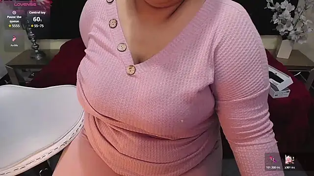 Snapshot of ailyn_maury chatting on January 9, 2026, 1:19 am ailyn maury online show from January 9, 2026, 1:19 am