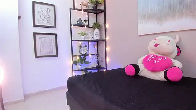 SammyDesire 10 online show from November 21, 2025, 7:01 pm