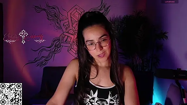 Emmi Roberts online show from May 19, 2026, 1:00 am