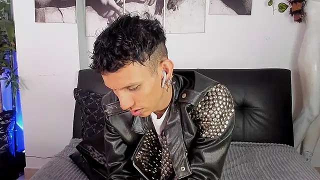 Snapshot of Giotrashy chatting on October 22, 2025, 8:08 pm Giotrashy online show from October 22, 2025, 8:08 pm