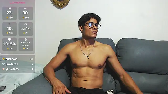 Snapshot of Christian_Musclet4 chatting on October 10, 2025, 2:32 am Christian Musclet4 online show from October 10, 2025, 2:32 am