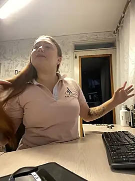 Snapshot of sophikinley chatting on March 5, 2026, 1:34 am sophikinley online show from March 5, 2026, 1:34 am