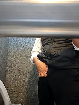 Snapshot of ikeike-kun chatting on February 18, 2026, 7:48 am ikeike-kun online show from February 18, 2026, 7:48 am